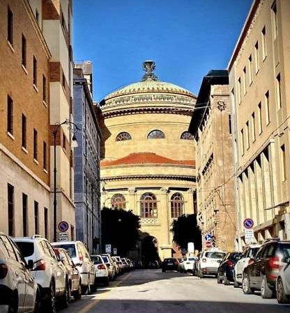 Un Raggio Di Sole Al Massimo Leilighet Palermo Eksteriør bilde